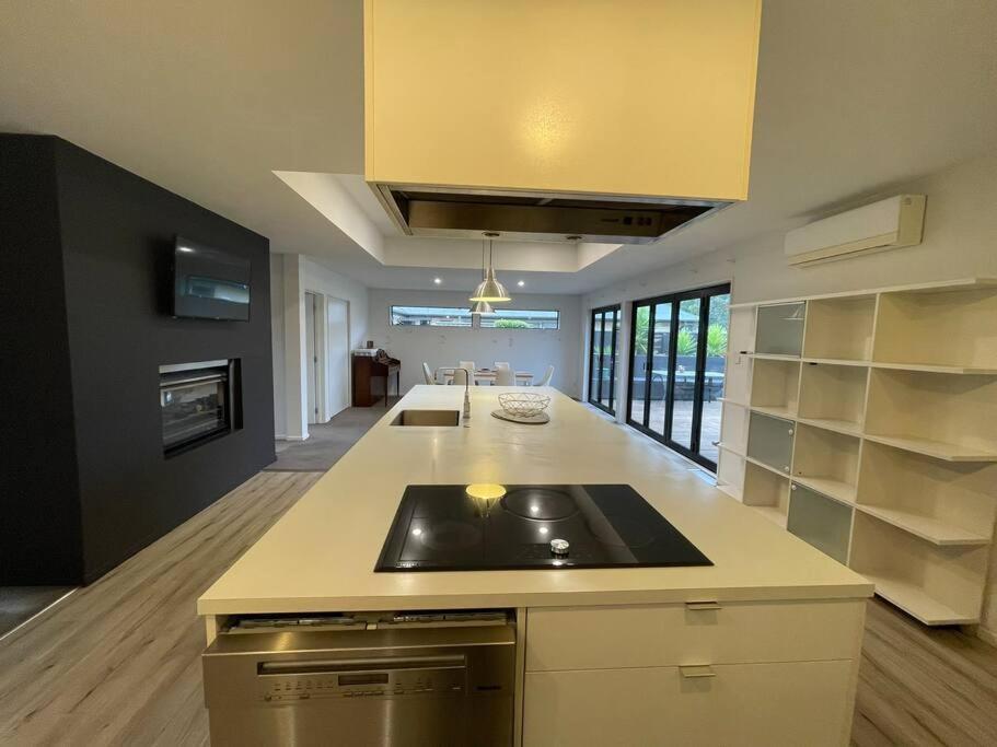 Spacious 4 Bed Family Home Christchurch Exteriér fotografie