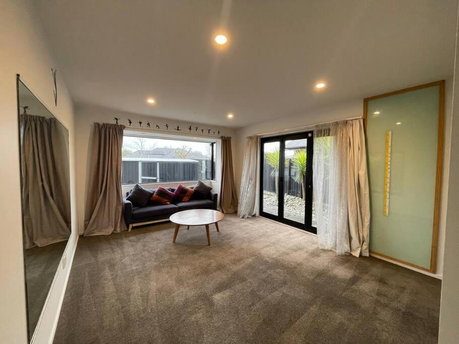 Spacious 4 Bed Family Home Christchurch Exteriér fotografie