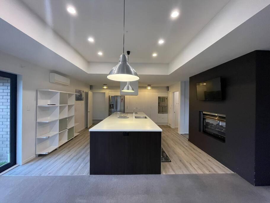 Spacious 4 Bed Family Home Christchurch Exteriér fotografie
