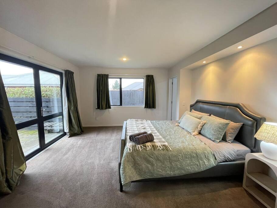 Spacious 4 Bed Family Home Christchurch Exteriér fotografie